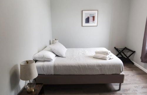 3Bed 2Bath Apt Near NYC plus Parking and Laundry - Foto 7