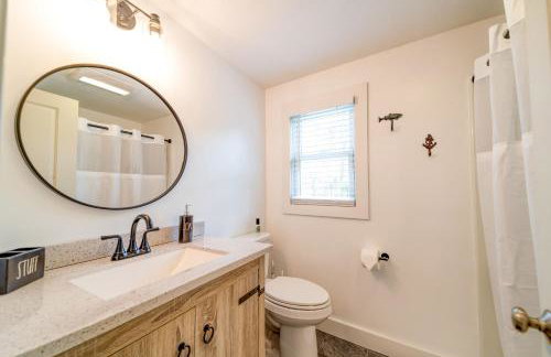 Studio with Deck by Leavetown Vacations - Foto 12