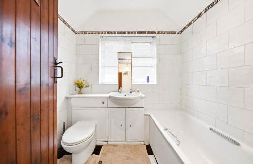 Sally's 4 Bed Home in St Albans - Foto 64