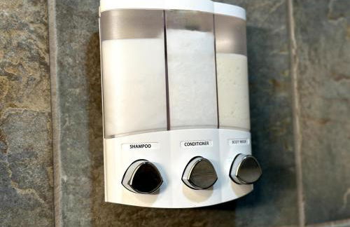 Backwoods Bonanza - Big Cabin With Hot Tub! - Foto 31