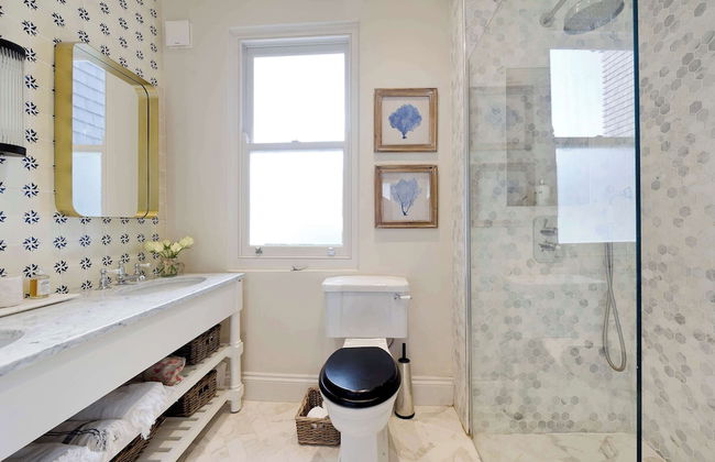 Central London 4BR Queens Park Family Home With Garden - Foto 12