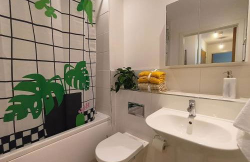 Issara Apartments 49 - Great location & Private Parking - Foto 13