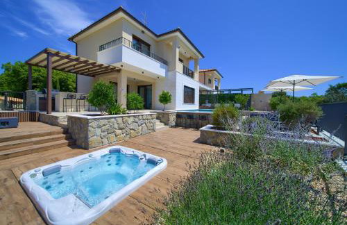 Luxury Villas LORD and LADY - Photo 1