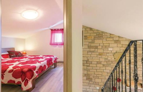 3 Bedroom Beautiful Home In Frkeci - Photo 22