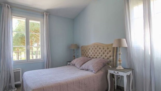 Spacious Holiday Home in Grimaud With Large Garden - Foto 5, Habitación