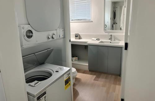 Stay in Style Hollywood Residences with Free Parking - Foto 53