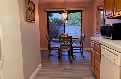 Charming & Cozy 2-Bedroom in the Heart of Cathedral City! - Foto 20