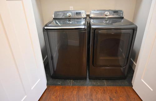 Black Mntn Modern Lux 2BR/2B w F place, Asheville - Foto 30