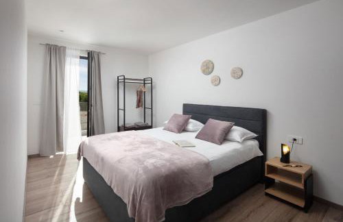 Villa KM 5 Bedroom with pool and garden - Foto 13