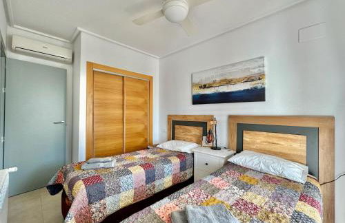 Stunning apartment with pool, golf and lake views - Foto 20