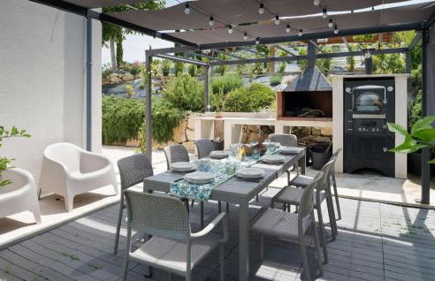 Lovely Home In Alviano With Kitchen - Photo 5