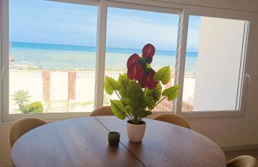 Vistas y terraza panorámica frente al mar en Denia, Las Rotas - Photo 10