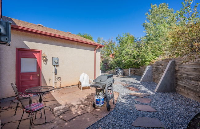 4 BR Country Home in Suburbs W/trails & Parks - Foto 39