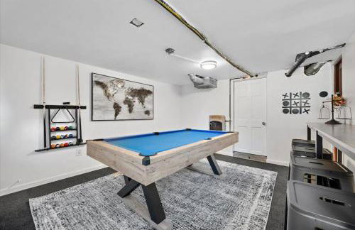Cozy Southside Pitt home w/ Pool Table +Yard - Foto 25