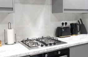 Modernized Three Bedroom House near City Stadium, Attractions, City Centre - Sky n Netflix - Convenient Transport - Foto 25