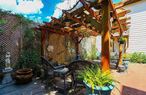 Master King Room Victorian with Private Bathroom in a Historic house - Foto 9