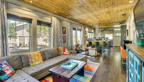 Walk to SoCo: Home w/ Decks & City Views in Austin - Foto 3