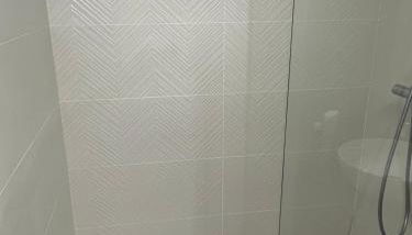 T2 design & cosy avec vue château, Centre et gare à pied, Parking gratuit - Foto 3