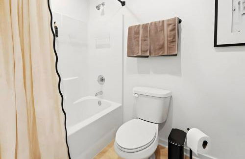 Stylish Waco Retreat in a Prime Location - Foto 16