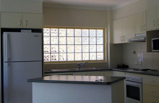 Town Beach Beachcomber Resort - Photo 8