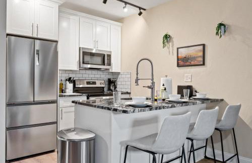 King Bed Suite With Free Parking, Step Free Access - Foto 2