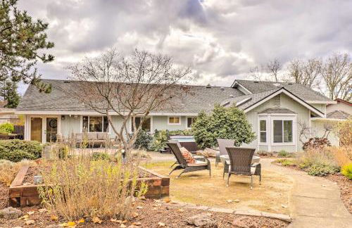 Peaceful Windsor Retreat with Private Hot Tub! - Foto 29