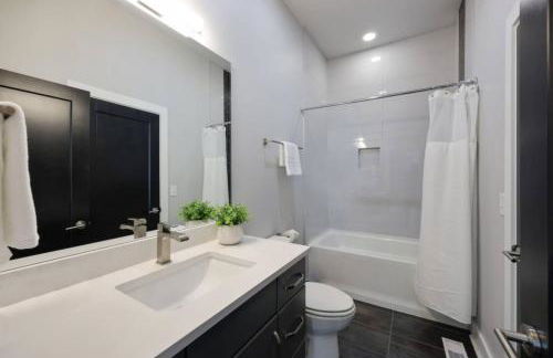 Sapphire Loft 4 Bedroom 4.5 Bath Rooftop Patio - Foto 13