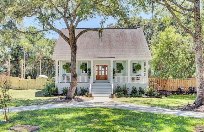 Southern Oasis by Avantstay 0.5mi Walk to the Beach, Pool, Patio, Large Yard - Photo 63