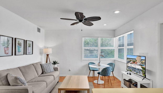 Marine Villas 4 in Hollywood - Foto 4, Habitación