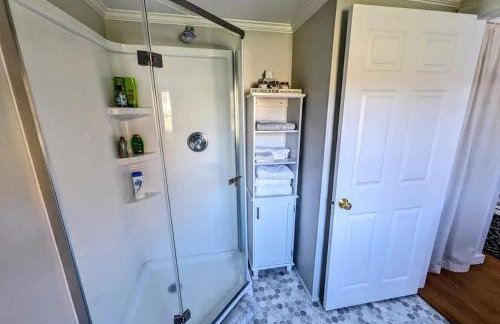 NEW Beachy Watering Cove Cottage - Foto 29