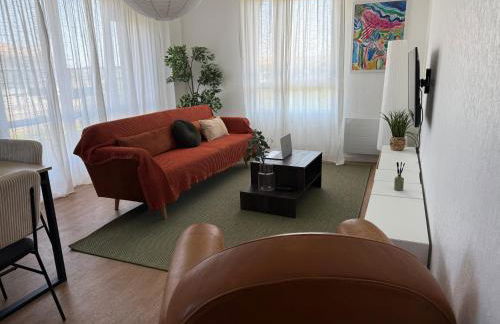 Grand appart lumineux - 6 pers, wifi, parking, check-in facile, proche commodités & métro 5min - Foto 3