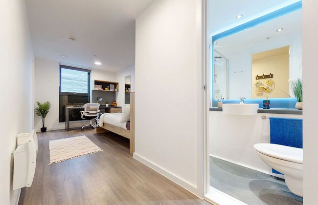 Student Only Canvas Walthamstow in London - Foto 2