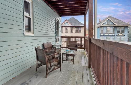 Bright & Spacious 3BR, Mins from Downtown, Easy to Gillette, Parking - Foto 18