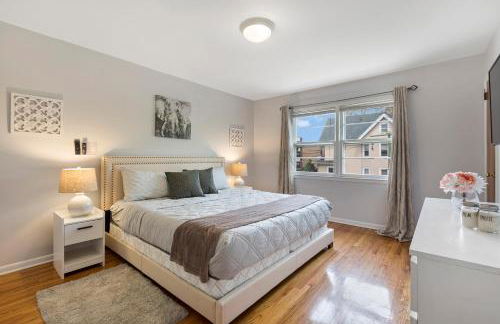 Close to NYC | King Bed | Free Parking - Foto 5