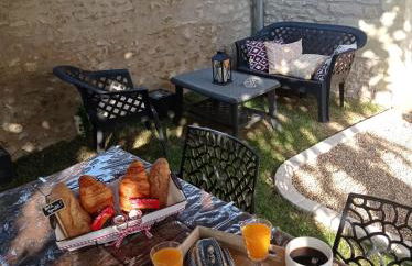 Les Charmes du Lac Gite Romantique avec jacuzzi privatif - Foto 5