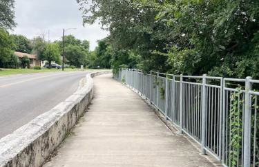 Remodeled 4BR 2BA Steps from Georgetown Square - Foto 13