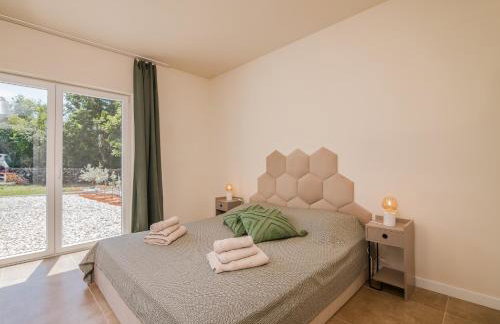 Villa surrounded by nature - Photo 10