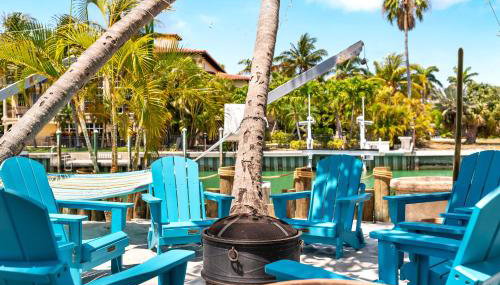 Grand Arenas - 120' Dock, HtdPool, Game Room, BBQ, Mini Golf,Baby Items - Foto 5, Garden