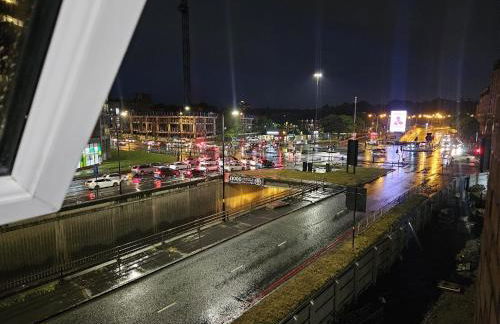 8 mins walk City Centre, Birmingham University, 20 mins walk Edgebaston stadium, 1 Bed Spacious Apartment - Foto 12