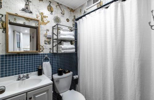 Riverfront Retreat - 2 Units - 3BR - Free Parking - Foto 26