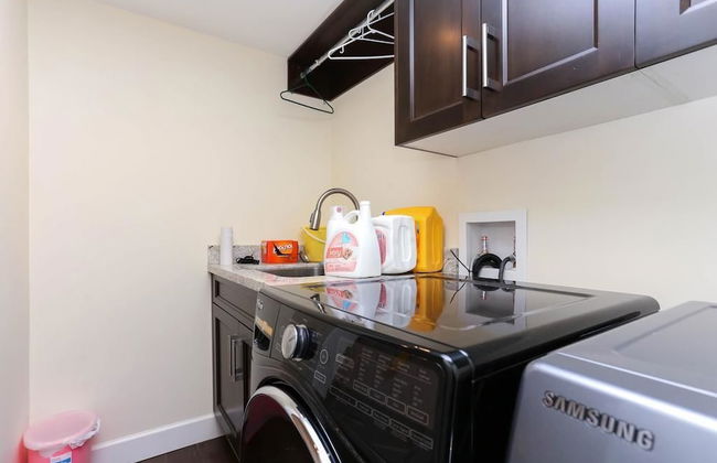 Grand Spacious Suite near YVR by Elevate Rooms - Foto 17