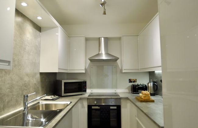 Marlyn Lodge - City of London - Photo 12