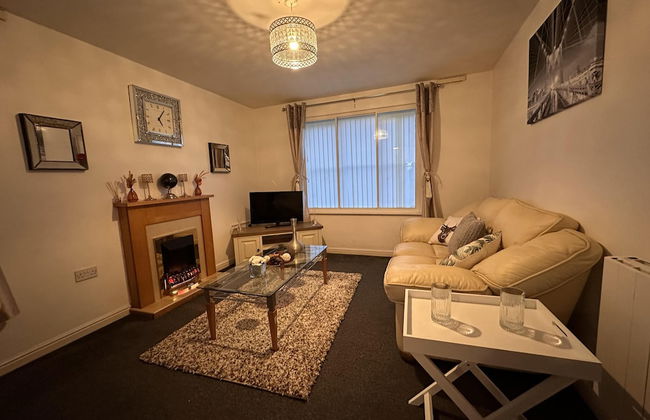 Captivating 2-bed Apartment in West Bromwich - Foto 6