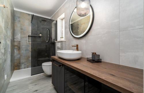 Villa Stella with 32 sqm private heated pool Jacuzzi Sauna Media room 3 bedrooms - Photo 27