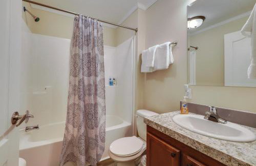 Family Home in Rapid City about 4 Mi to Torch Lake! - Foto 17