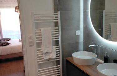 Gîte des Gones Maison 3 étoiles 10 personnes Jardin Lyon Eurexpo - Foto 11