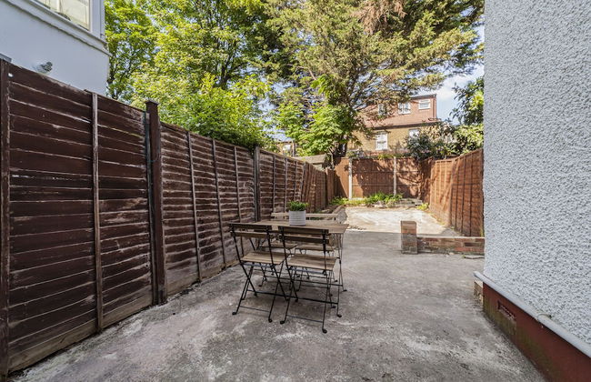 The Neasden Villas - Photo 30