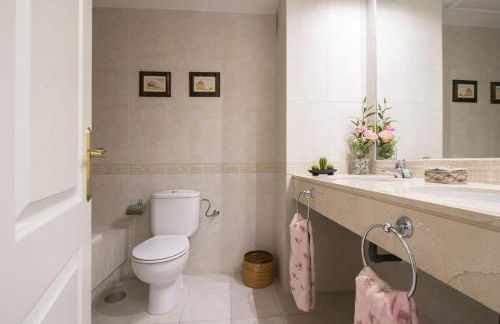 Bahía de Marbella Beachfront 2 bedroom apartment - Photo 30