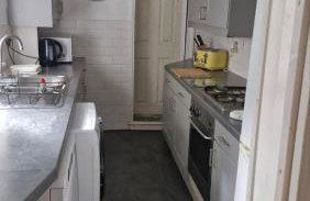 Spacious 4-Bedroom Home - Foto 21