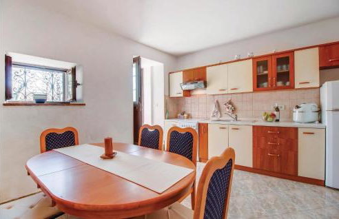 Three-Bedroom Holiday Home In Dragozetici - Foto 4